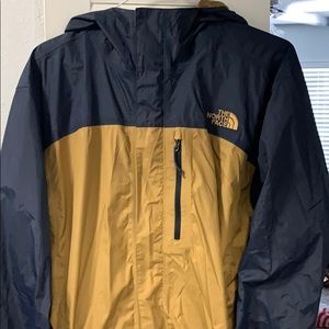 Premium Quality North Face Zip Up Jacket !